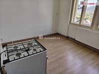 Pronájem prostorného bytu 3+1 o výměře 106m2 s prosklenou verandou, ul.Purkyňova, Děčín - 11