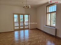 Pronájem prostorného bytu 3+1 o výměře 106m2 s prosklenou verandou, ul.Purkyňova, Děčín - 2