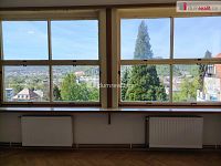 Pronájem prostorného bytu 3+1 o výměře 106m2 s prosklenou verandou, ul.Purkyňova, Děčín - 4