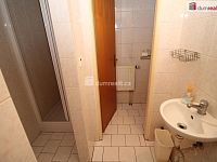 Zavedený hotel s restaurací přímo na sjezdu u dálnice u Chebu - Odrava - 13