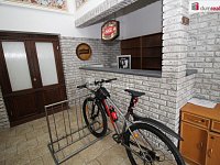 Zavedený hotel s restaurací přímo na sjezdu u dálnice u Chebu - Odrava - 14