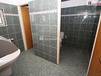 Zavedený hotel s restaurací přímo na sjezdu u dálnice u Chebu - Odrava - 18