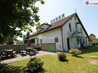 Zavedený hotel s restaurací přímo na sjezdu u dálnice u Chebu - Odrava - 22