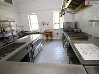 Zavedený hotel s restaurací přímo na sjezdu u dálnice u Chebu - Odrava - 5