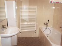 Pronájem 2kk 88,5 m2 P4 Modřany novostavba balkon 5,4m2 garážové stání sklep a komora částečně zařízeno - 6