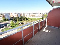 Pronájem bytu 1+kk, 30m² + balkon, ul. Federova, Praha 9- Kyje - 3