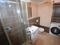 Pronájem bytu 1+kk, 30m² + balkon, ul. Federova, Praha 9- Kyje - 5