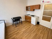 Pronájem bytu 1+kk 25 m2 P5 Smíchov zařízený po rekonstrukci komora