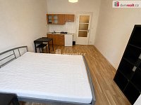 Pronájem bytu 1+kk 25 m2 P5 Smíchov zařízený po rekonstrukci komora - 4