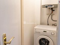 Pronájem bytu 1+1 v centru Kolína - 12