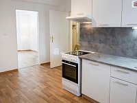 Pronájem bytu 1+1 v centru Kolína - 2