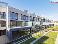  Moderní, multifunkční dům, 6+kk, 2 x terasa, sklep, 3 x parovací stání, Praha 12 - Libuš