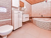 Prodej RD 7+1 350m2 se stodolou pozemek 1685m2 - 16