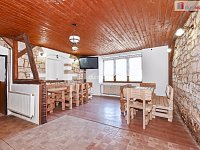 Prodej RD 7+1 350m2 se stodolou pozemek 1685m2 - 18