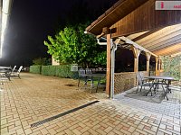 Prodej stylového apartmánového domu Mateřidouška v Chlumu u Třeboně – bazén, sauna, 27 lůžek, výborná obsazenost - 5