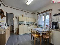 Prodej dvougeneračního rodinného domu v obci Újezd nad Lesy - 12