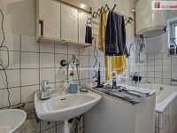 Prodej dvougeneračního rodinného domu v obci Újezd nad Lesy - 15