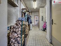 Prodej dvougeneračního rodinného domu v obci Újezd nad Lesy - 24