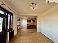 Byt v centru Kolína 3+1 81 m2 3. patro - 12