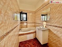 Byt v centru Kolína 3+1 81 m2 3. patro - 8