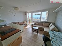 Pronájem garsoniéry s velým balkonem, komorou a sklepem, Praha 4 - Kamýk