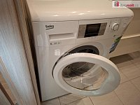 Pronájem garsoniéry s velým balkonem, komorou a sklepem, Praha 4 - Kamýk - 11