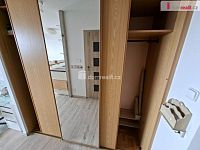 Pronájem garsoniéry s velým balkonem, komorou a sklepem, Praha 4 - Kamýk - 12