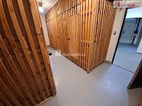 Pronájem garsoniéry s velým balkonem, komorou a sklepem, Praha 4 - Kamýk - 21