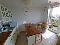 Pronájem garsoniéry s velým balkonem, komorou a sklepem, Praha 4 - Kamýk - 8