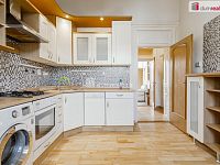 Pronájem bytu 53 m2 + sklep, náměstí Dr. M. Horákové, Karlovy Vary - 2