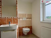 Pronájem bytu 1+KK ve Vojkovicích, okr. Karlovy Vary - 6