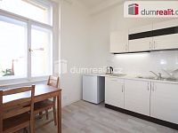 Pronájem bytu 1+kk 22 m2 P5 Smíchov zařízený po rekonstrukci