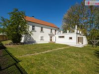 Prodej bývalé tvrze s rybníkem, Pyšely - Zaječice