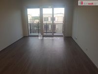 Pronájem 1kk 33m2 + terasa 6m2 P4 Háje Výstavní novostavba garáž nezařízeno