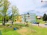 K prodeji, byt 2+1 s balkónem a 2 sklepy, Revoluční 201, České Velenice - 15
