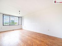K prodeji, byt 2+1 s balkónem a 2 sklepy, Revoluční 201, České Velenice - 4
