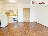 Světlý byt 1+kk s balkonem, 36,2 m2 + 5,1 m2 balkon, 2.p, OV, Praha 9 - Čakovice