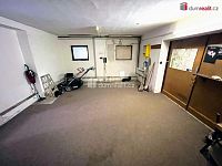 Pronájem komerčních prostor o výměře 71 m2, kancelář, sklady, garáže v Uherském Hradišti 