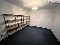 Pronájem komerčních prostor o výměře 95 m2, kancelář, sklady, garáže v Uherském Hradišti  - 2