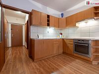 Pronájem bytu 2+KK, 45 m2 + B 5 m2 + Garáž, 20 m2  - Rakovník - 3