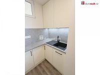 Světlý byt 2+1, 43,5 m2 + 5 m2 lodžie, 5.patro, OV, panel po rekonstrukci, Praha 12 - Kamýk - 12