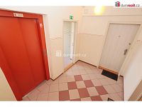Světlý byt 2+1, 43,5 m2 + 5 m2 lodžie, 5.patro, OV, panel po rekonstrukci, Praha 12 - Kamýk - 26