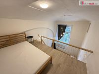 Pronájem bytu 1+kk 50 m2 P5 Smíchov zařízený nový LOFT - 3