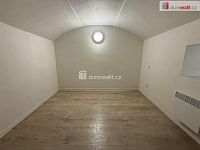 Pronájem bytu 1+kk 50 m2 P5 Smíchov zařízený nový LOFT - 6