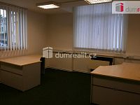 4 kanceláře v Táborské ulici v Mladé Boleslavi s velkým parkovacím prostorem - 7