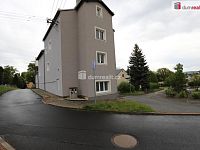 Prostorná atypická garsonka - studio v přízemí cihlového domu v obci Počerny - Karlovy Vary - 17