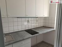 Velmi pěkný byt 1+kk po rekonstrukci, Praha 4 - Michle - 8