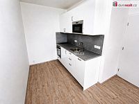 Světlý byt 2+kk, 44 m2 + 4,3 m2 lodžie, 3.p / 4 NP, OV, panel, Praha 4 - Braník - 11