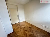 Pronájem bytu 4+1 85 m2 balkon cihla Žernovská P10 nezařízený - 13