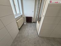 Pronájem bytu 4+1 85 m2 balkon cihla Žernovská P10 nezařízený - 16